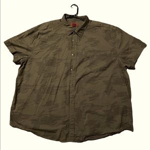 Men a big and Tall 4XL used good condition, no pet, non smoker.